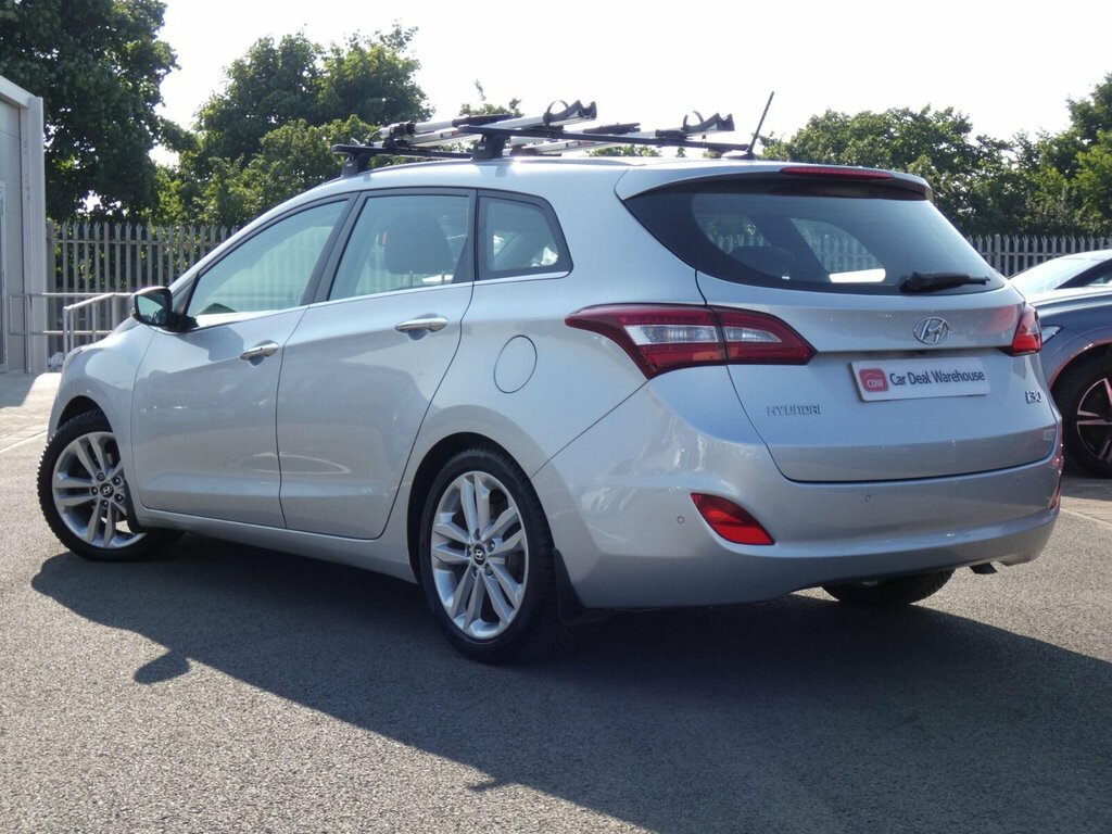 Hyundai I30 1.6 Crdi Blue Drive Premium Tourer Euro 6 Ss Silver #3