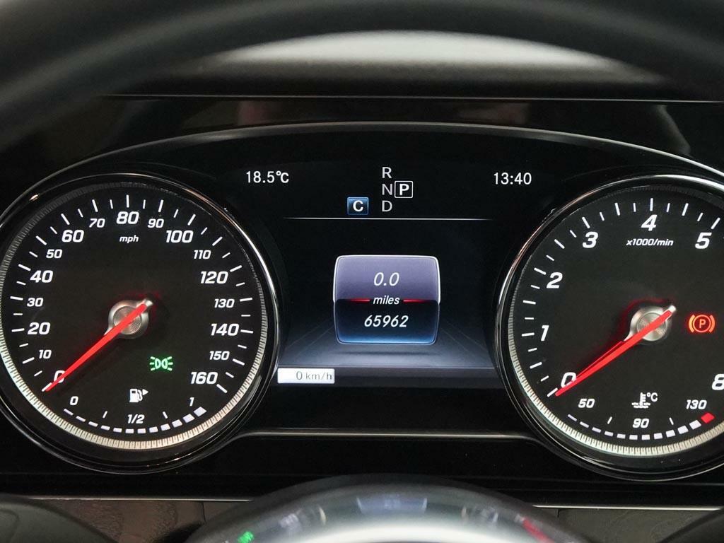 Mercedes-Benz E Class E 200 Amg Line SC68BGU White #4