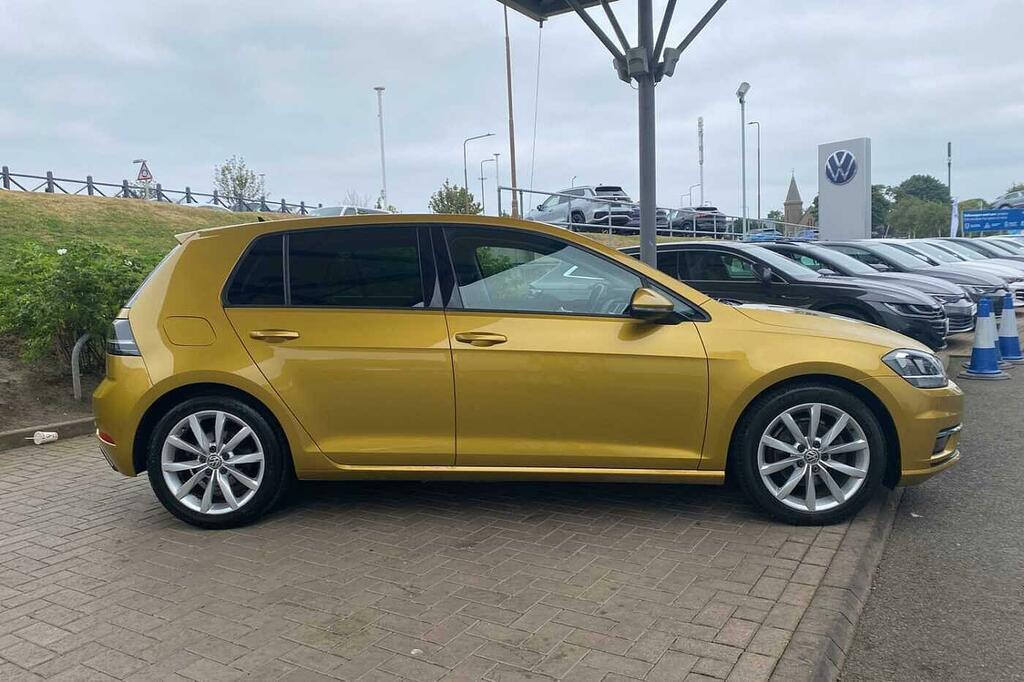 Volkswagen Golf 1.5 Tsi Evo 150 Gt Dsg SH68ZXA Yellow #4