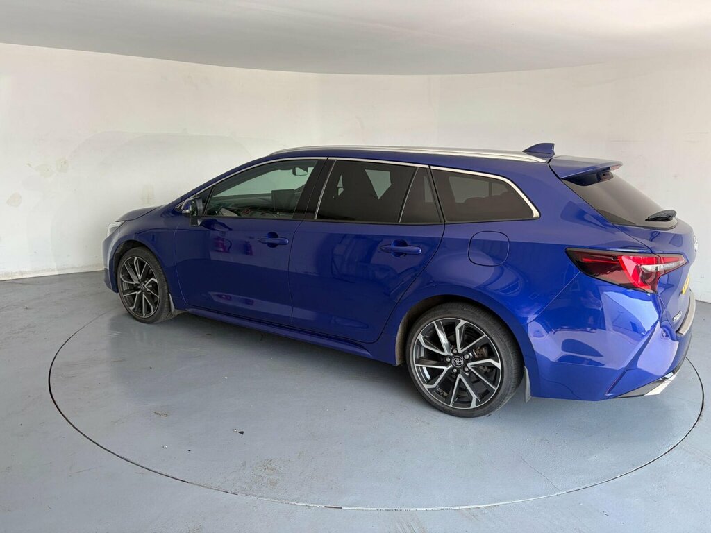 Toyota Corolla Design White #30