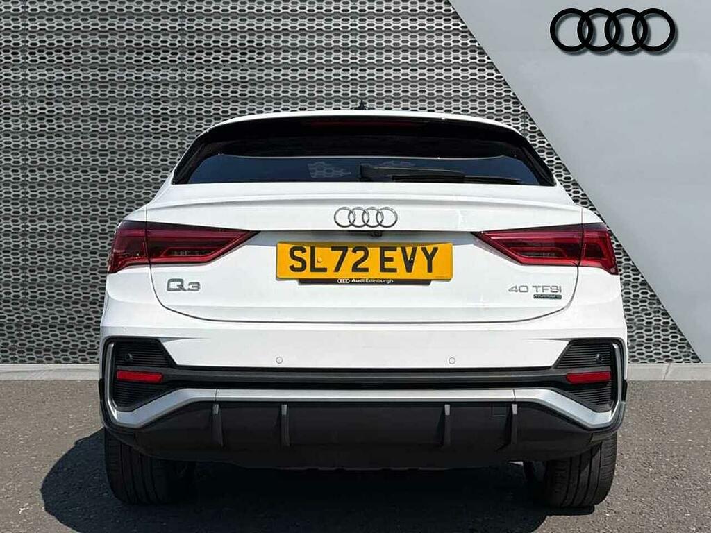 Audi Q3 Sport Black #12