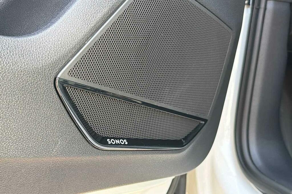 Audi Q3 Sport Black #40
