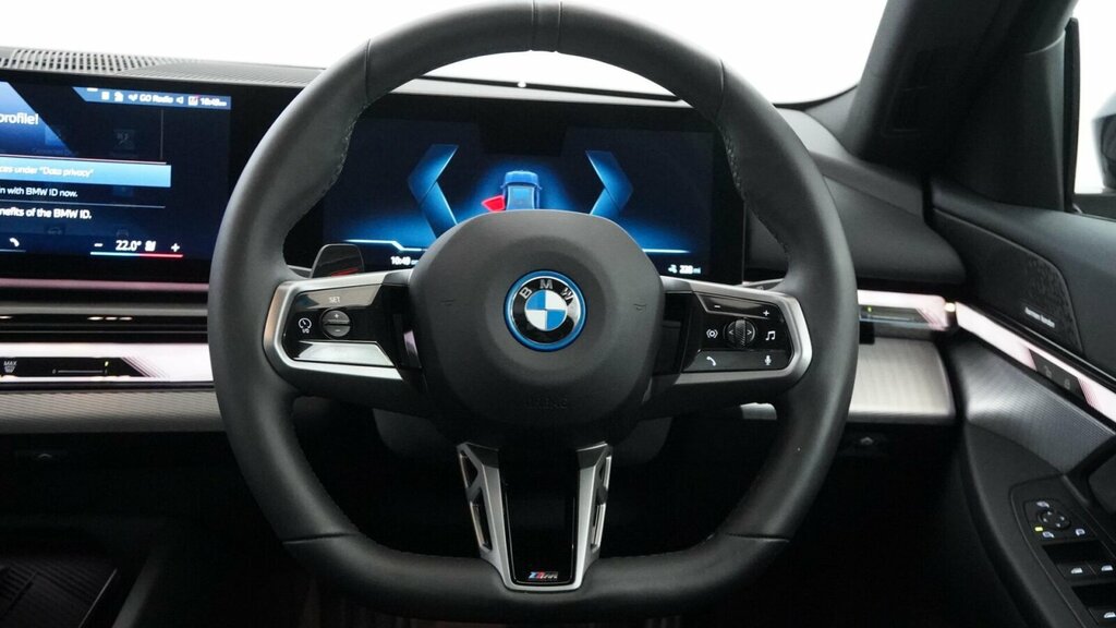 BMW i5 40 83.9Kwh M Sport Saloon Edrive Blue #5