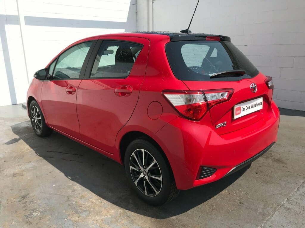 Toyota Yaris 1.5 Vvt-i Icon Tech Hatchback Eu ME19NNL Red #5