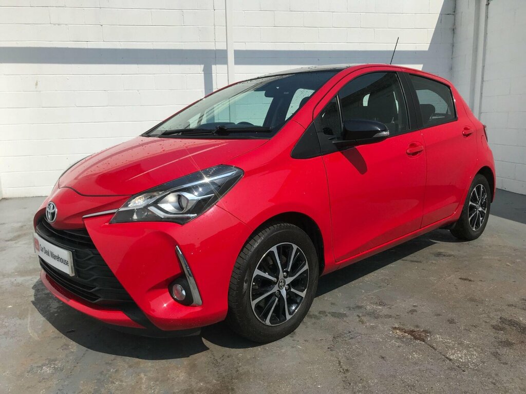 Toyota Yaris 1.5 Vvt-i Icon Tech Hatchback Eu ME19NNL Red #4