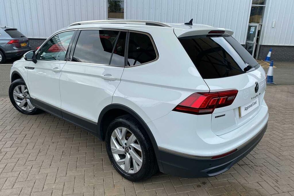 Volkswagen Tiguan Allspace 2.0 Tdi 4Motion Life Dsg SK73JJF White #3