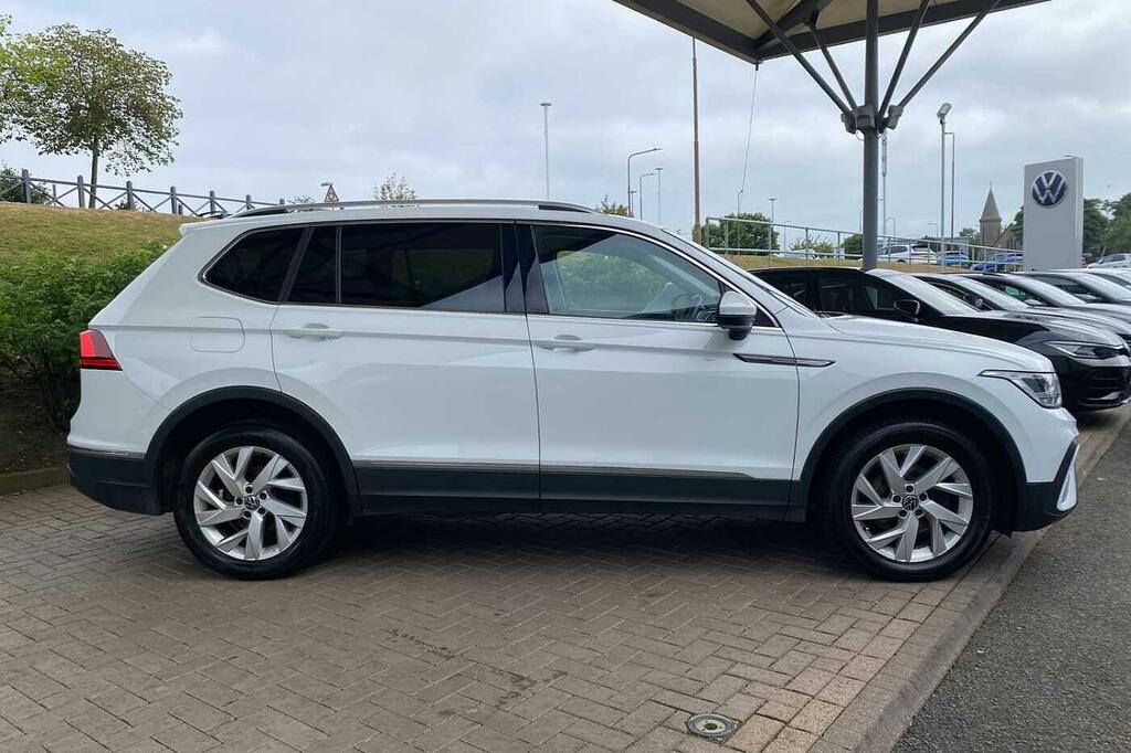 Volkswagen Tiguan Allspace 2.0 Tdi 4Motion Life Dsg SK73JJF White #4