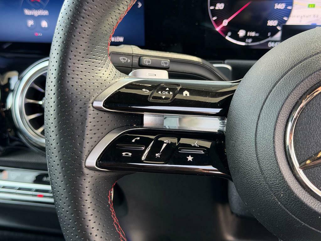 Mercedes-Benz GLB Class Suv White #24