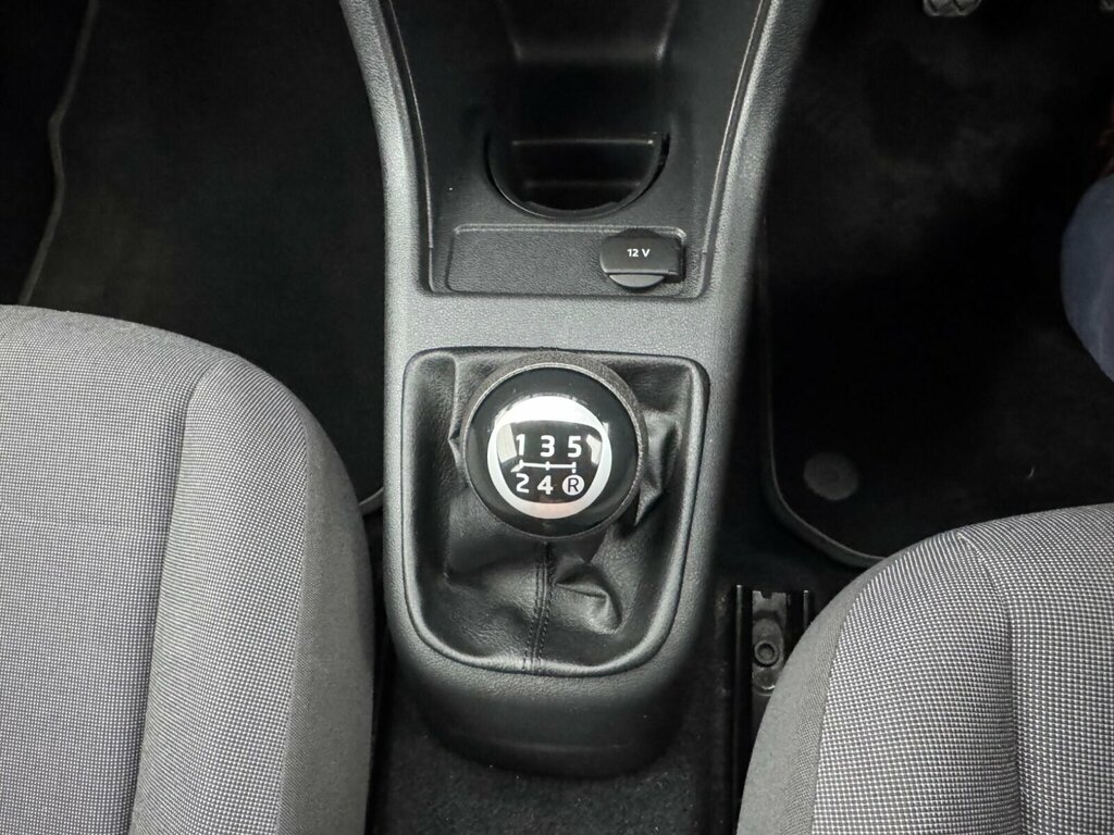 Volkswagen Up Move Up Silver #9