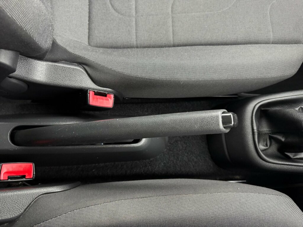 Volkswagen Up Move Up Silver #10