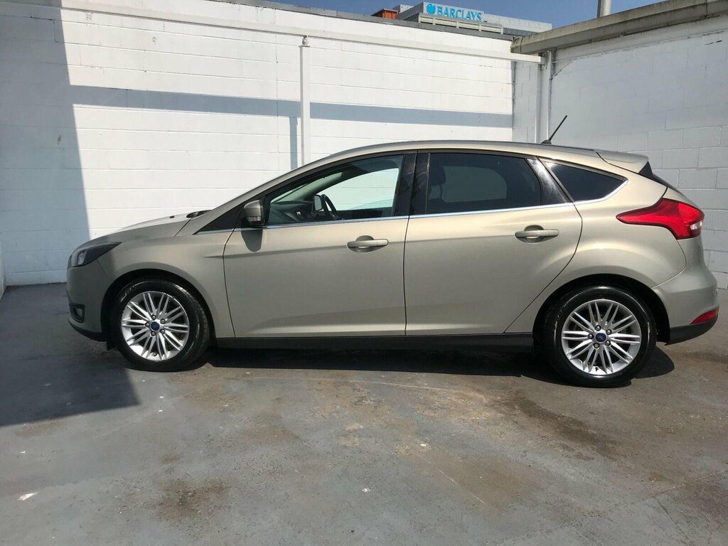 Ford Focus 1.5 Tdci Zetec Edition Hatchback SG67UFV Silver #4
