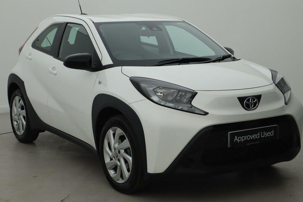 Toyota Aygo X 1.0 Vvt-i Pure Hatchback Euro 6 White