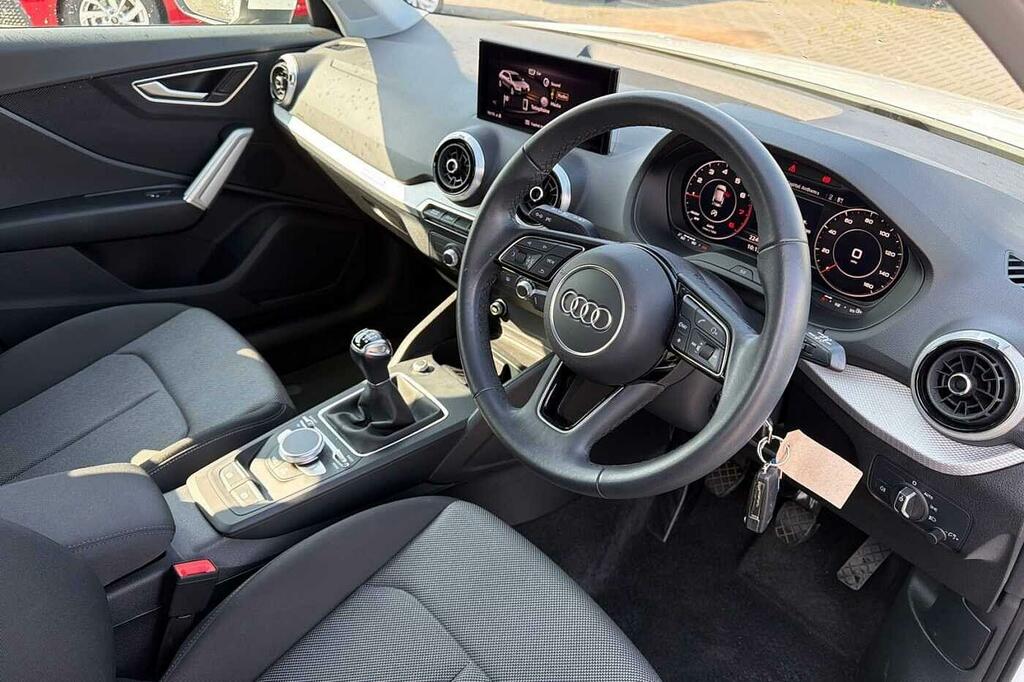 Audi Q2 Sport 30 Tfsi 110 Ps 6-Speed White #6
