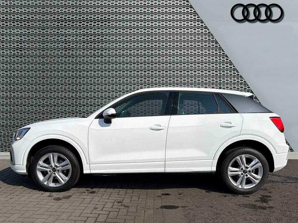 Audi Q2 Sport 30 Tfsi 110 Ps 6-Speed White #4
