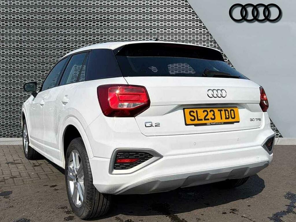 Audi Q2 Sport 30 Tfsi 110 Ps 6-Speed White #3