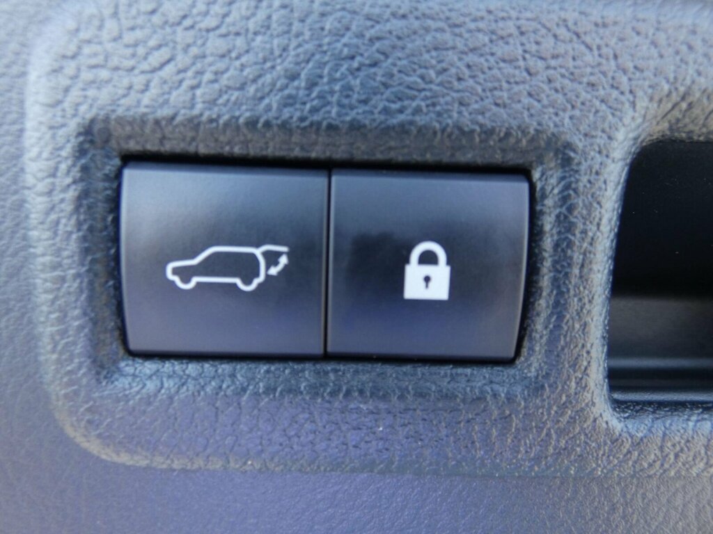 Lexus NX 2.5 300H 195 Bhp White #25