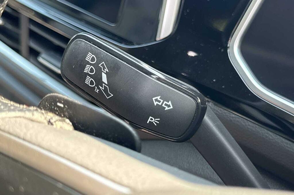 Volkswagen T-Roc Active Grey #25