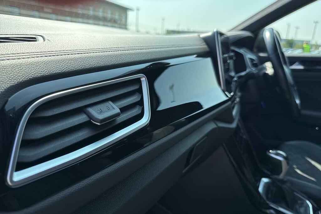 Volkswagen T-Roc Active Grey #35