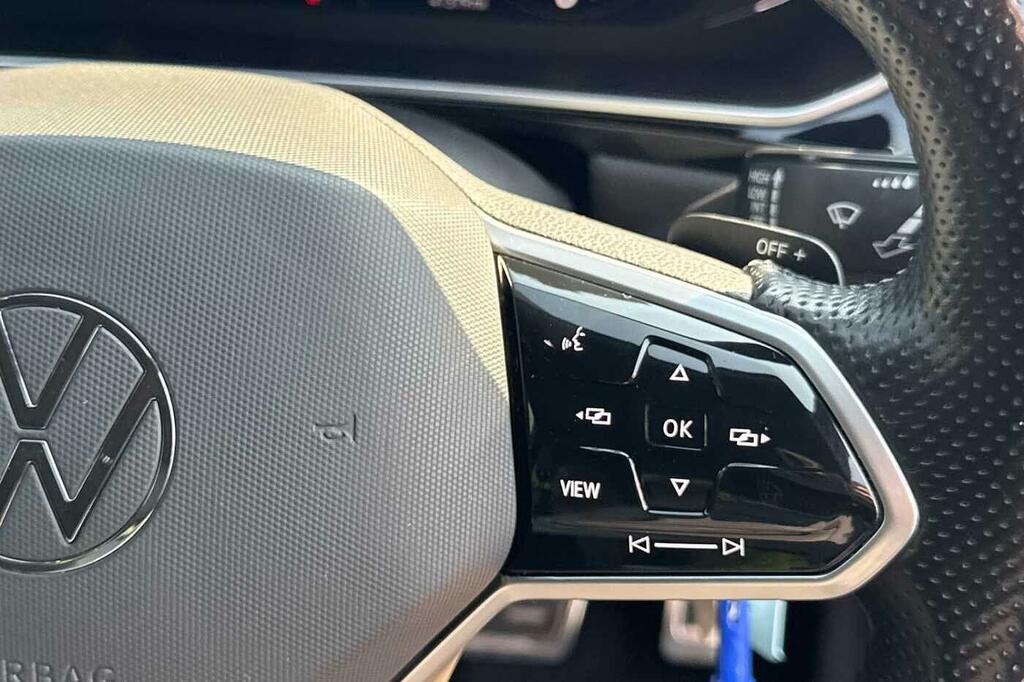 Volkswagen T-Roc Active Grey #27
