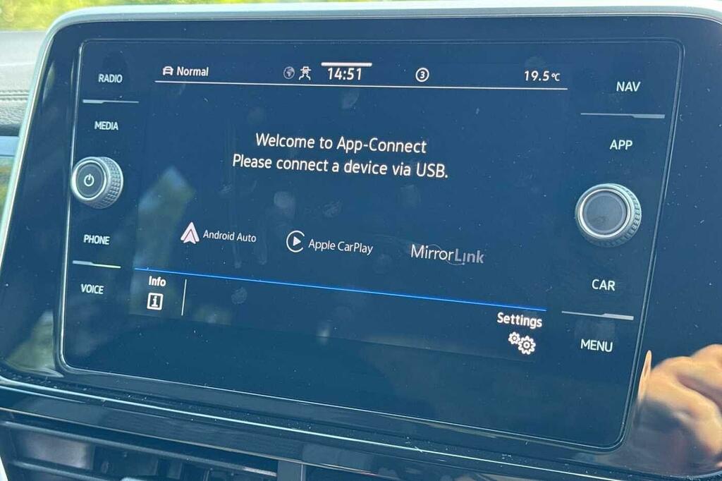 Volkswagen T-Roc Active Grey #33