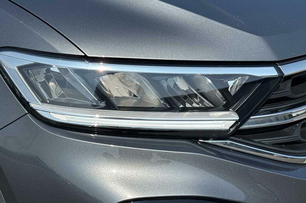 Volkswagen T-Roc Active Grey #37