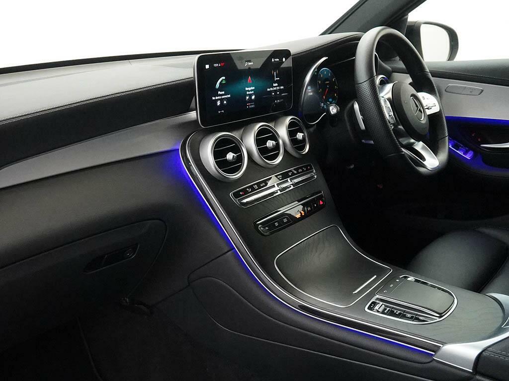 Mercedes-Benz GLC Class Glc 300 4Matic Amg Line Premium Black #3