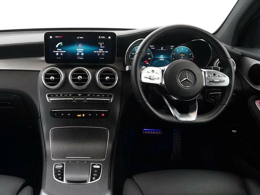 Mercedes-Benz GLC Class Glc 300 4Matic Amg Line Premium Black #5