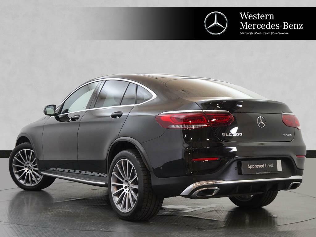 Mercedes-Benz GLC Class Glc 300 4Matic Amg Line Premium Black #2