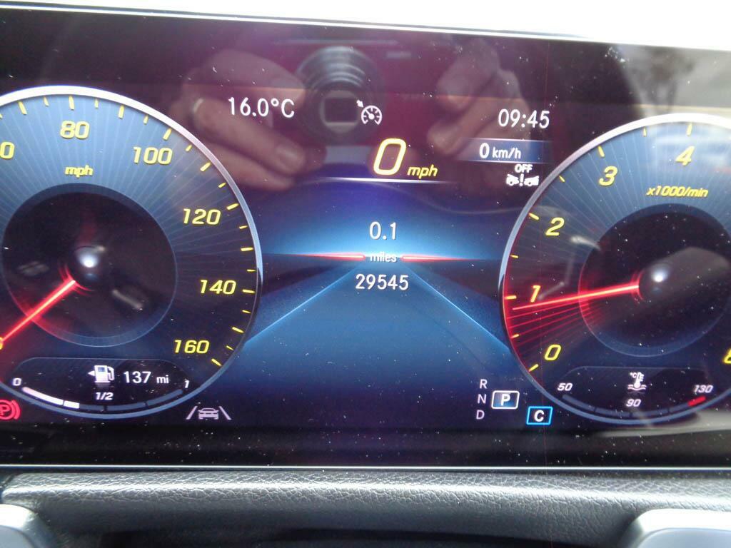 Mercedes-Benz GLB Class Glb 200 Amg Line Premium Plus Night Edition 7 Sea Red #4