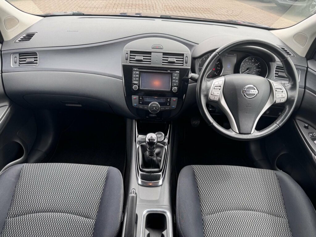 Nissan Pulsar Hatchback Silver #8