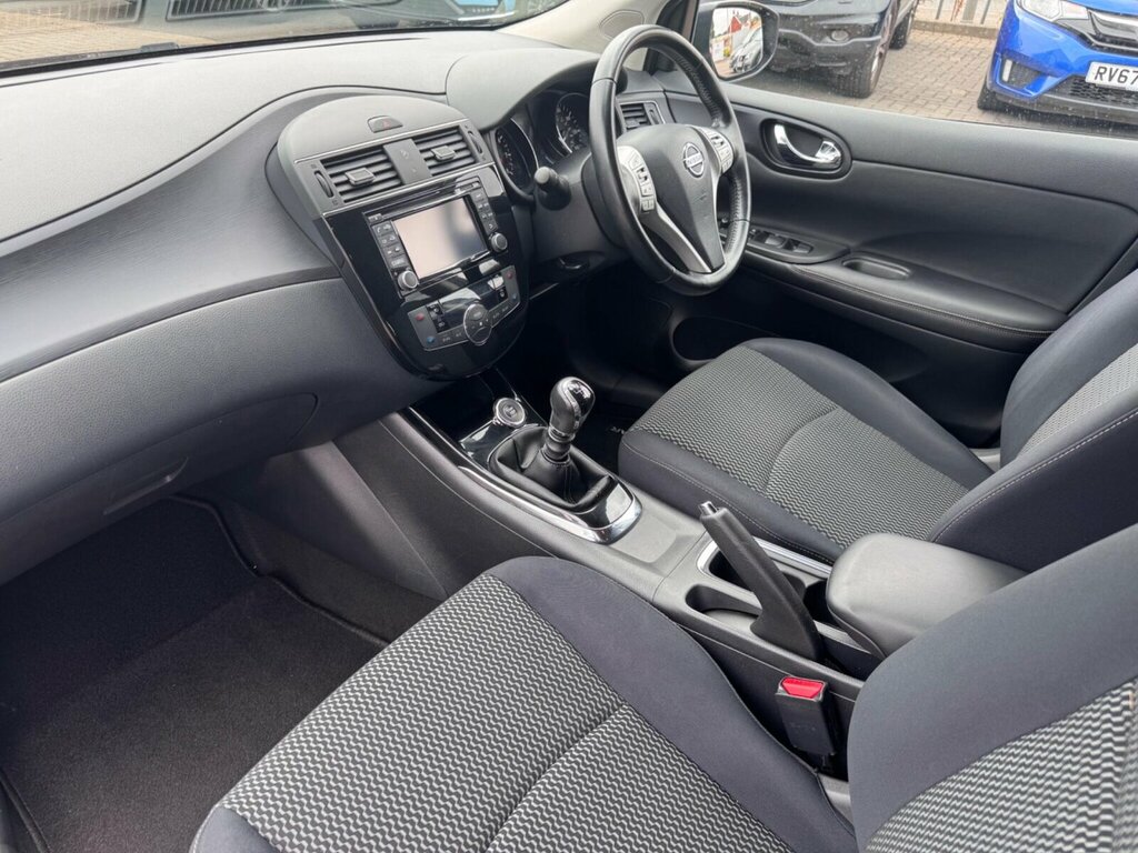 Nissan Pulsar Hatchback Silver #7