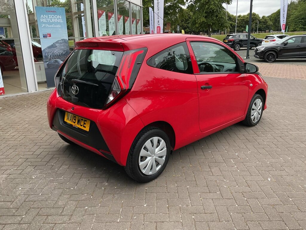 Toyota Aygo 1.0 Vvt-i X Euro 6 Red #4