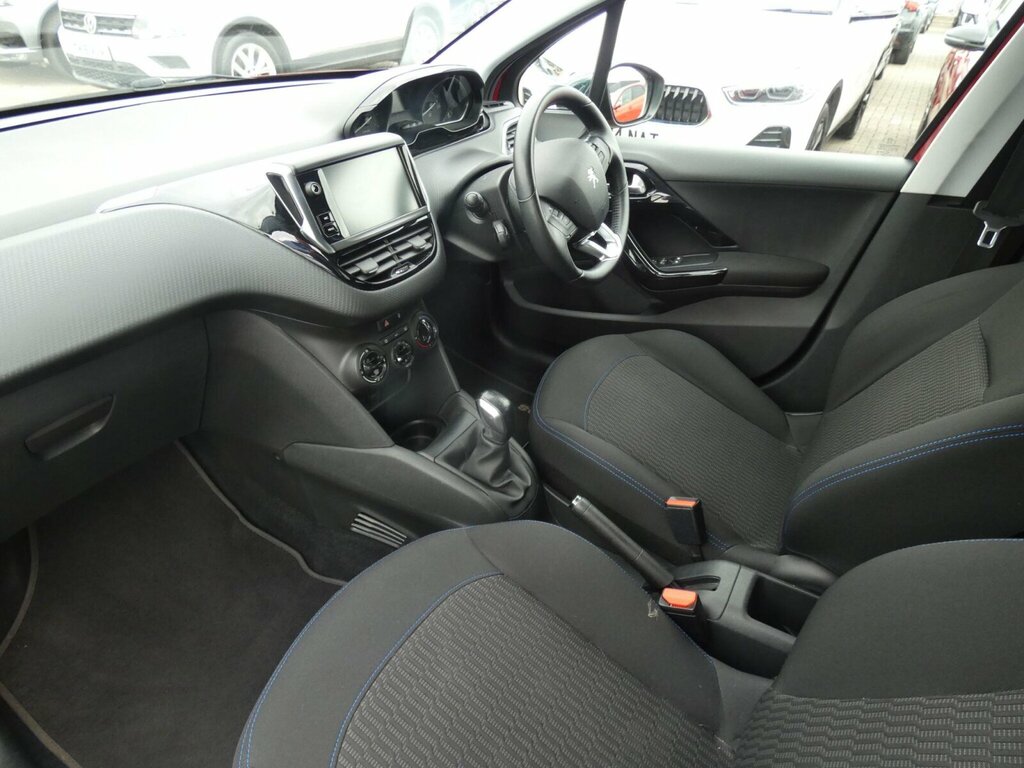 Peugeot 208 1.2 Puretech Signature Euro 6 Ss Red #2
