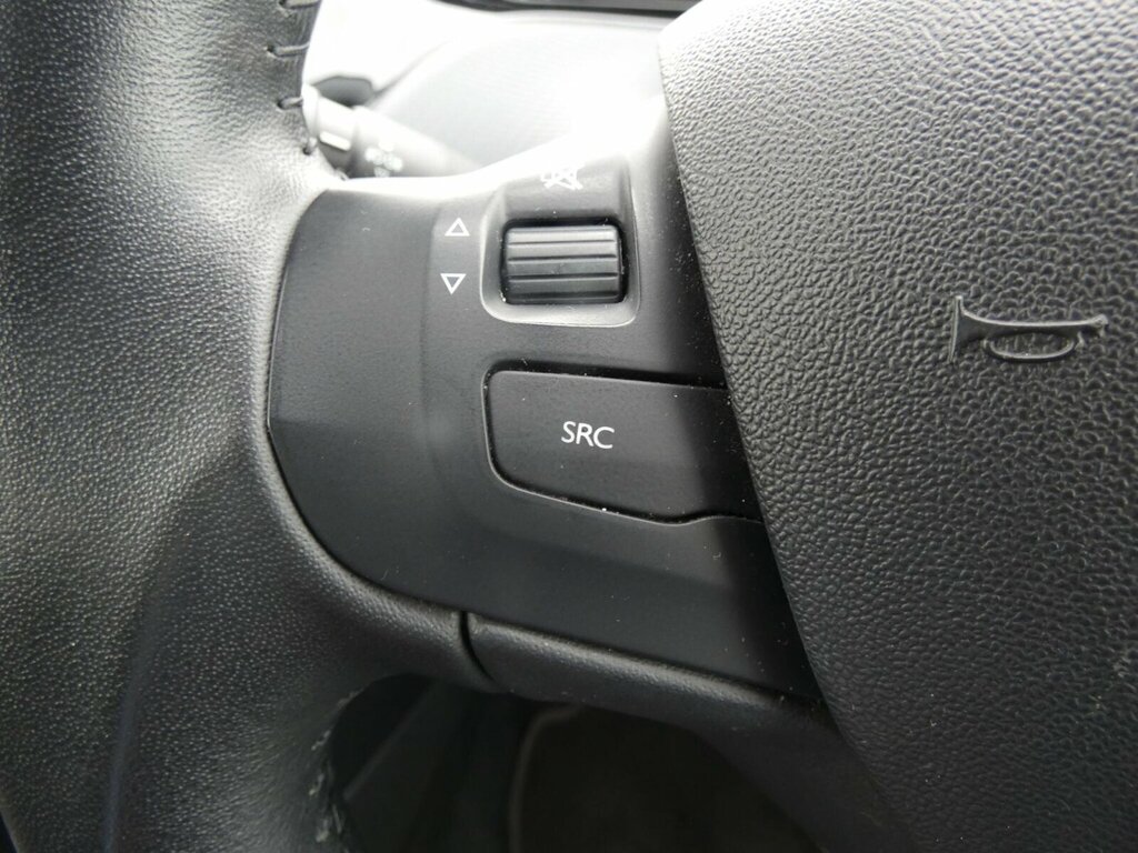 Peugeot 208 Tech Edition Black #23