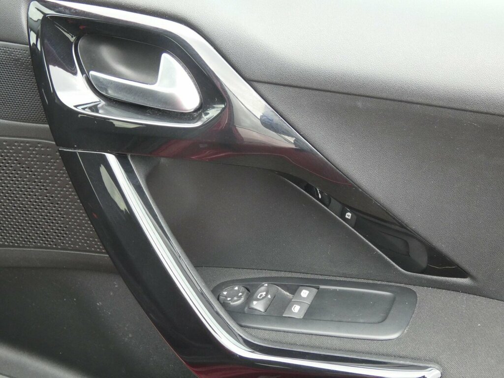 Peugeot 208 Tech Edition Black #26