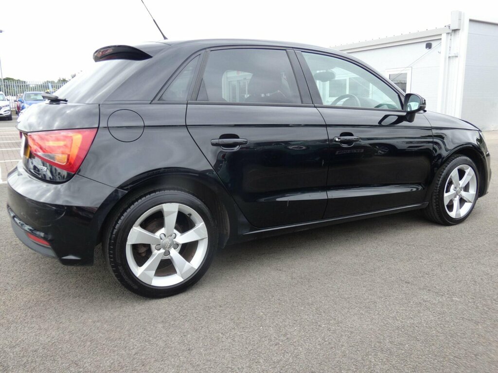 Audi A1 1.4 Tfsi Cod Black Edition Sportback S White #19