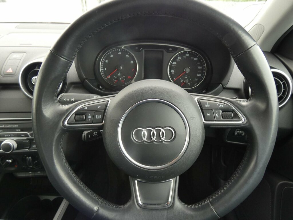 Audi A1 1.4 Tfsi Cod Black Edition Sportback S White #18