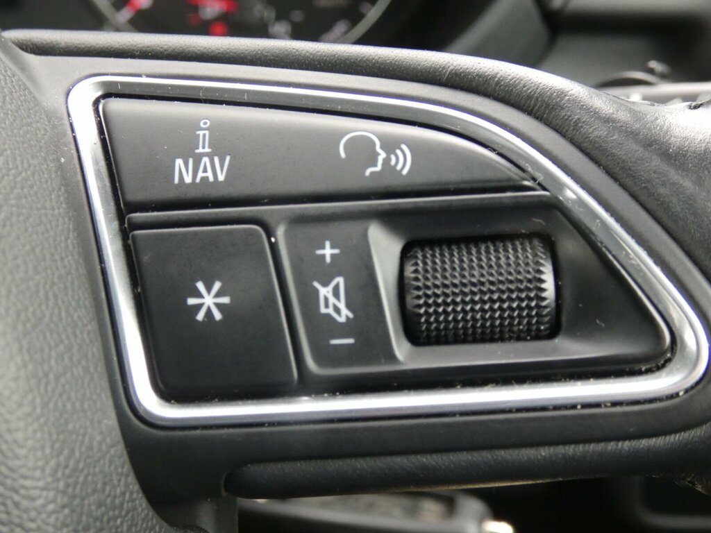 Audi A1 1.4 Tfsi Cod Black Edition Sportback S White #25