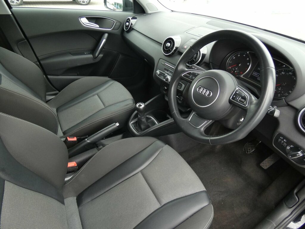 Audi A1 1.0 Tfsi Sport Sportback Euro 6 Ss Black #6