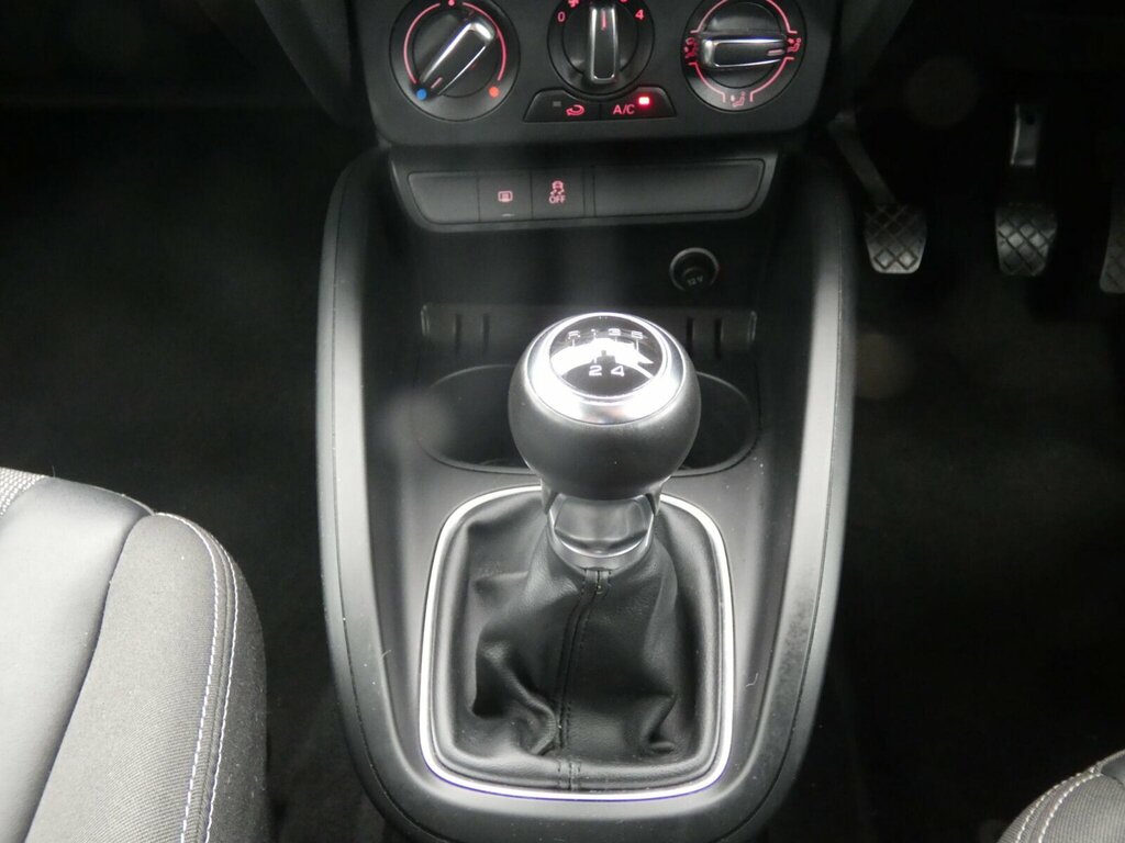 Audi A1 1.4 Tfsi Cod Black Edition Sportback S White #32
