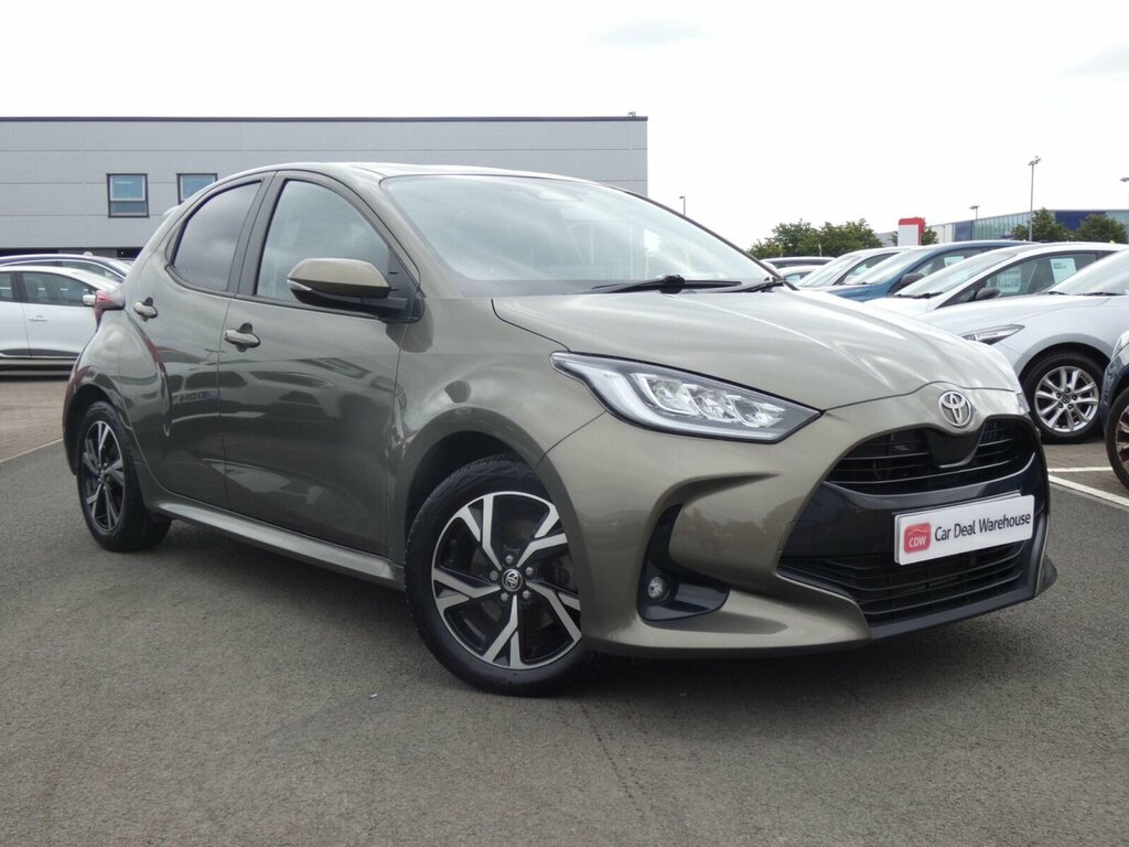 Toyota Yaris 1.5 Vvt-h Design E-cvt Euro 6 Ss Brown