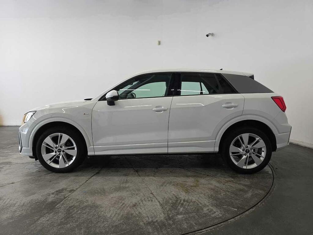 Audi Q2 S Line 30 Tfsi 110 Ps 6-Speed SM72WRF White #4