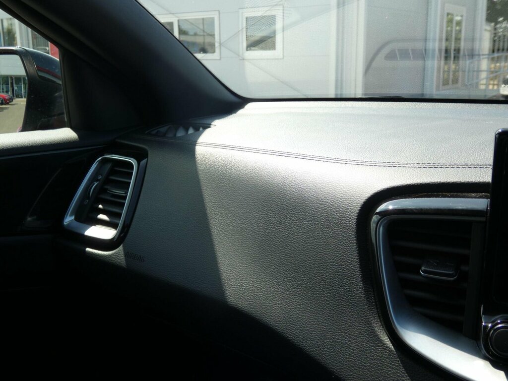 Kia Proceed 1.5T Gdi Isg Gt-line Dct White #46