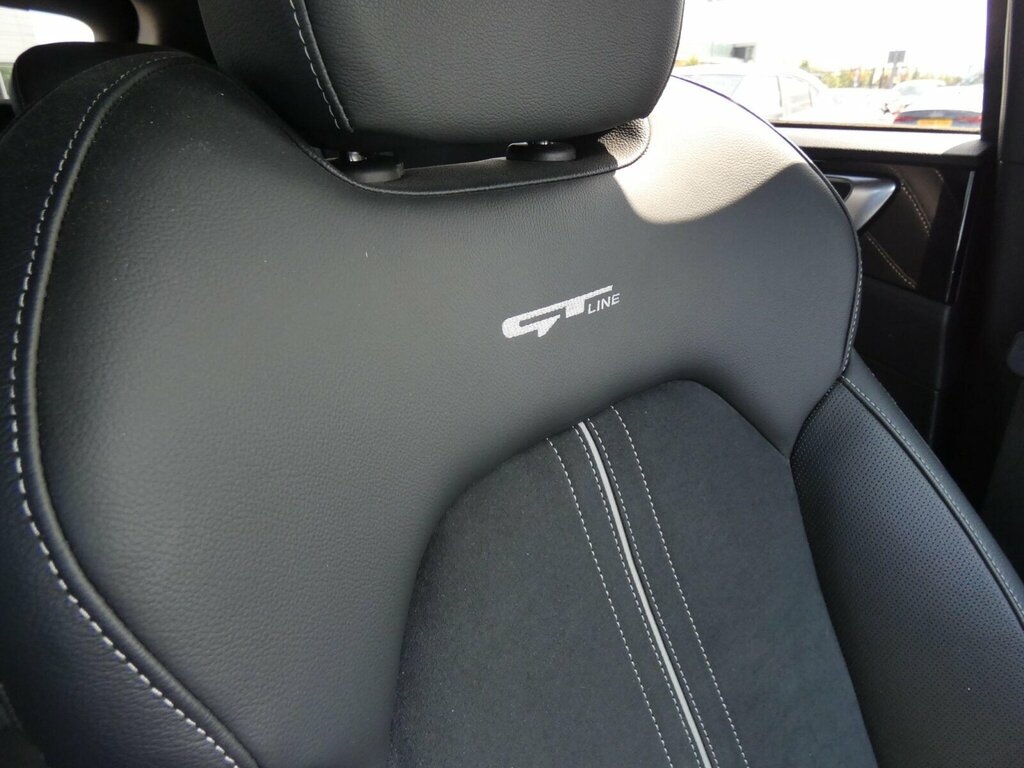 Kia Proceed 1.5T Gdi Isg Gt-line Dct White #44