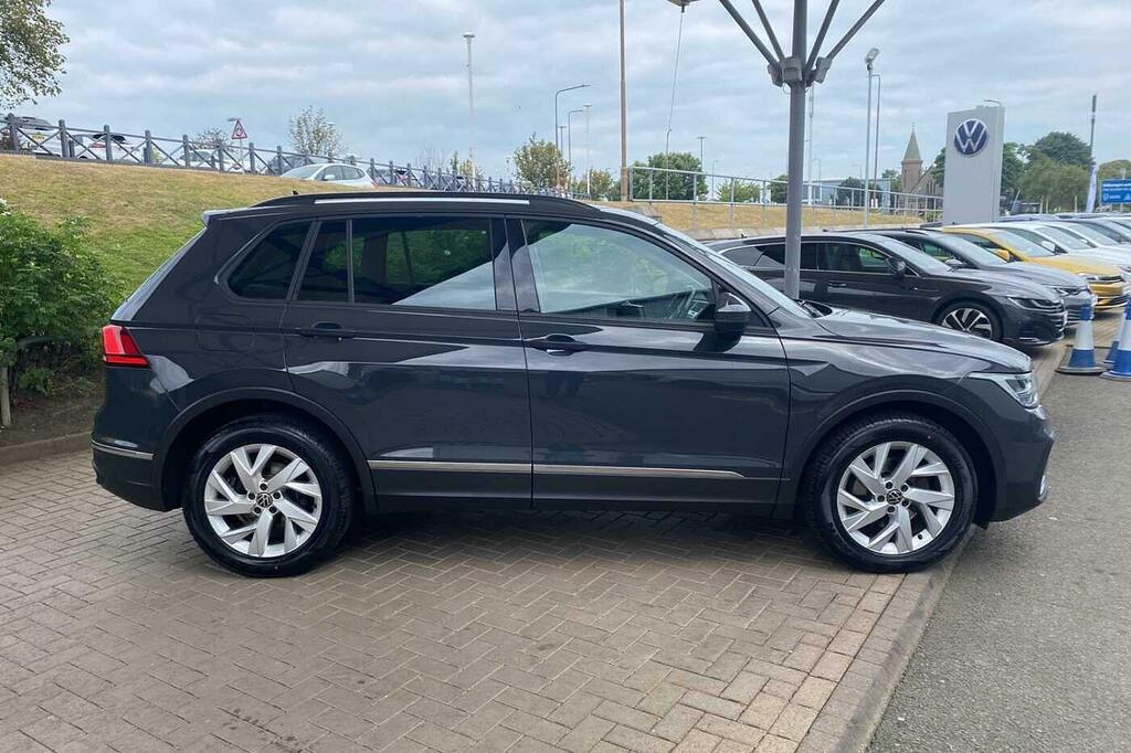 Volkswagen Tiguan 1.5 Tsi 150 Life Grey #4
