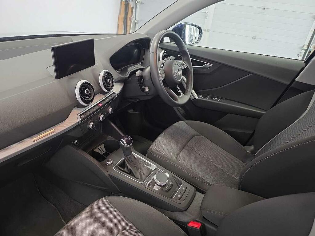 Audi Q2 Sport 35 Tfsi 150 Ps S Tronic SW73HYC Blue #2