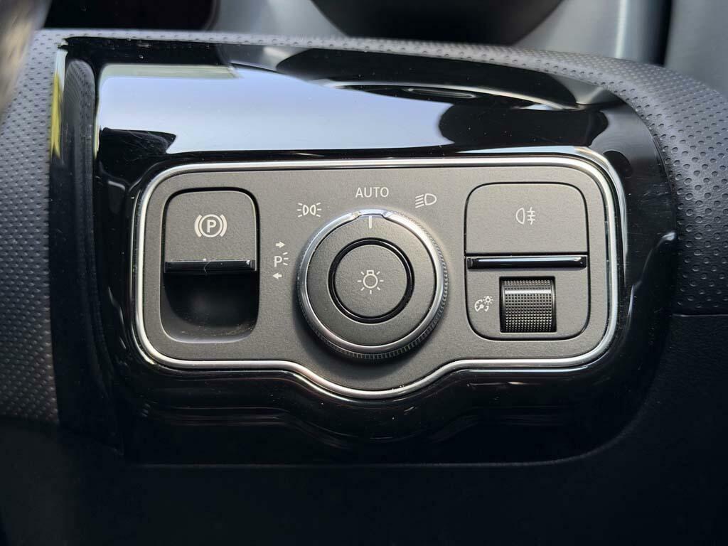 Mercedes-Benz GLA Class Gla 200 Amg Line Executive Grey #29
