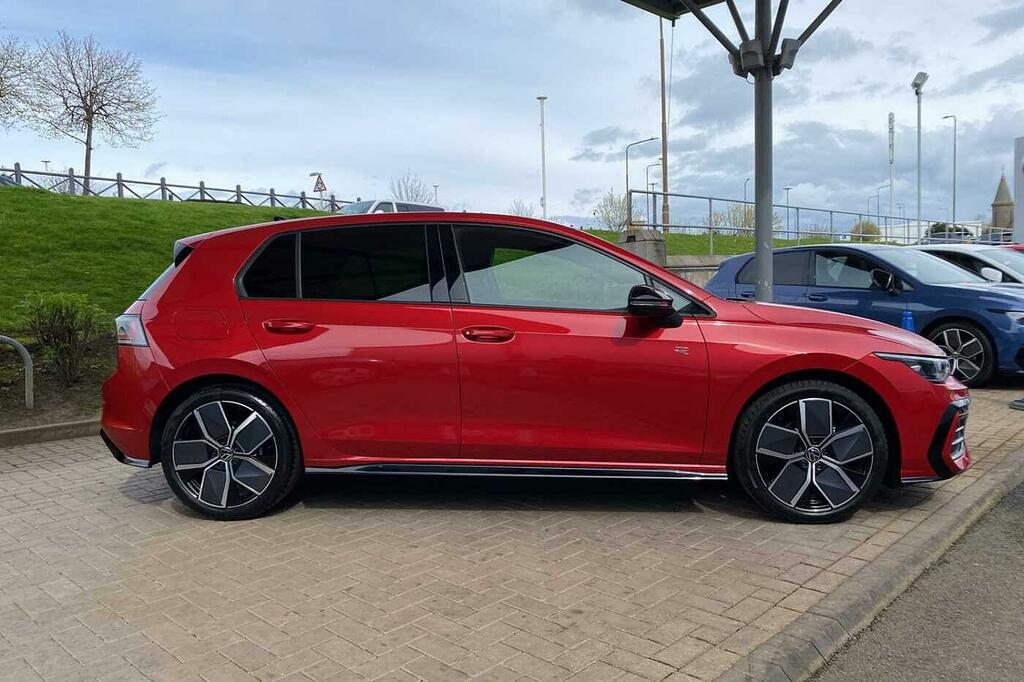Volkswagen Golf 1.5 Etsi 150 Black Edition Dsg Red #4