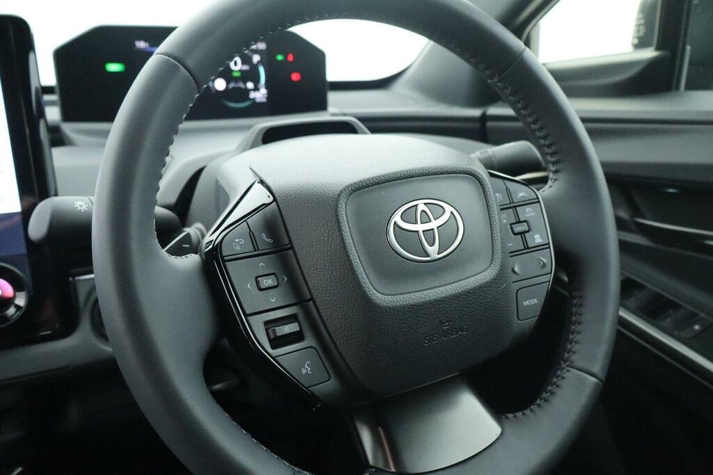 Toyota bZ4X Motion Black #11