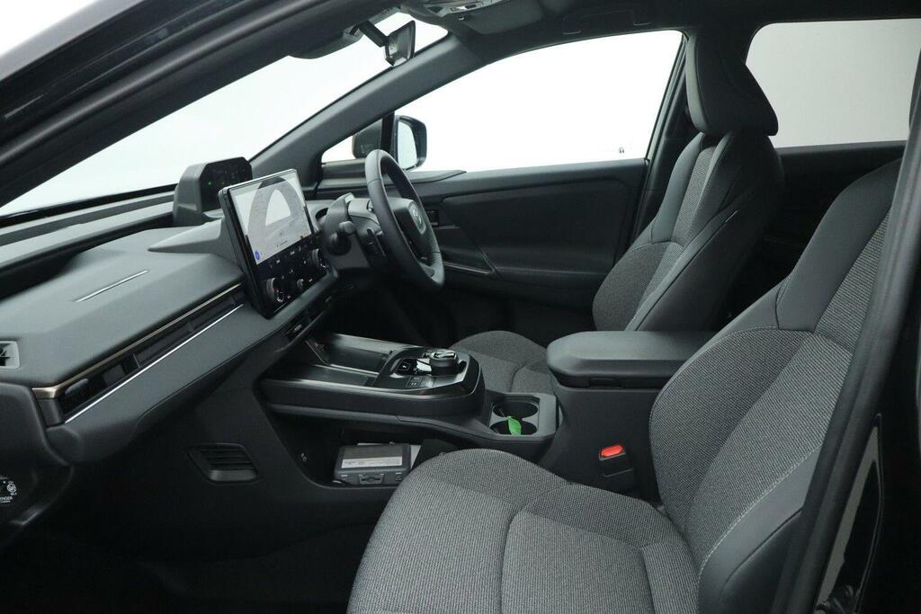 Toyota bZ4X Motion Black #5